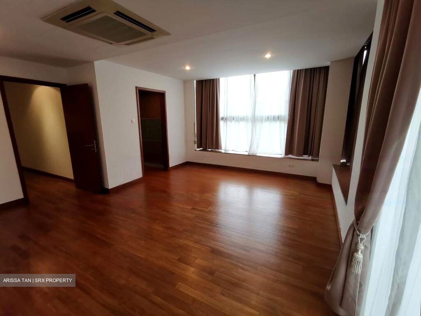 Lornie Road (D11), Terrace #484465781